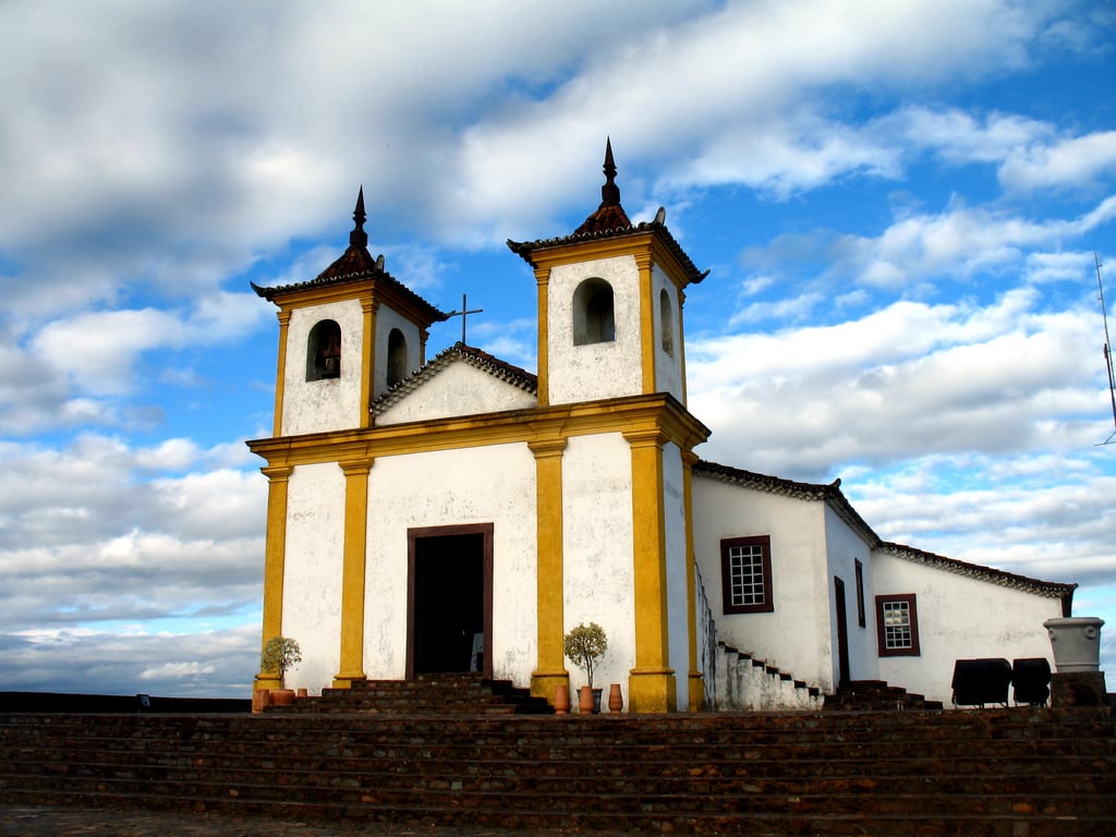 Roteiro Entre Serras é o berço da menor Basílica do mundo
