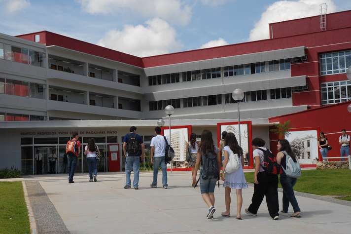 UFMG abre concurso público para 56 vagas, em diversos níveis