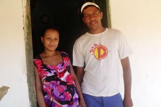 Homem é picado duas vezes, mata e come a cobra
