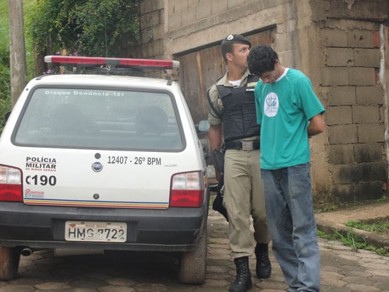Polícia Militar prende jovem com maconha, cocaína e dinheiro no Gabiroba