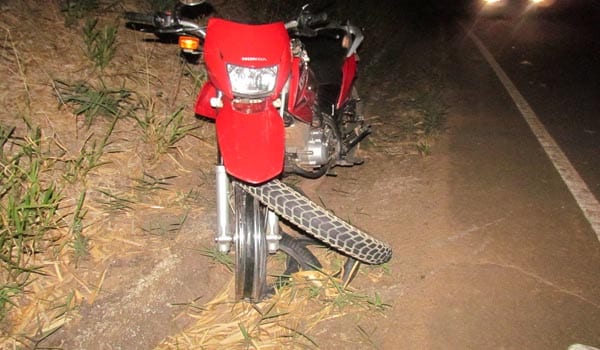 Acidente entre carro e moto deixa dois feridos próximo a Santa Maria de Itabira