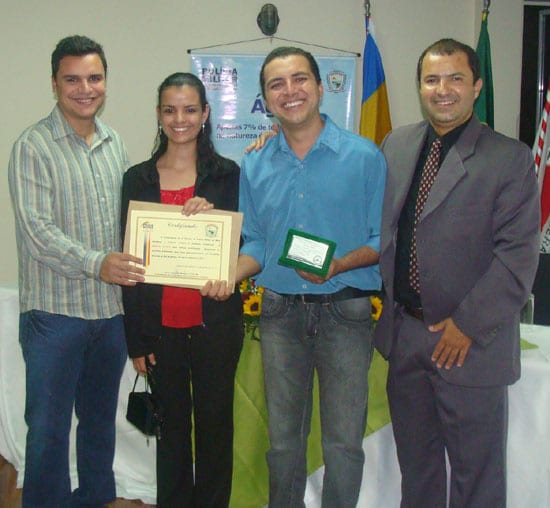 Grupo DeFato recebe homenagem da Savi e da Polícia Militar de Meio Ambiente