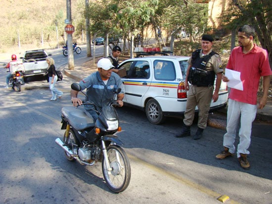 Rapaz volta para cadeia após roubar moto da irmã