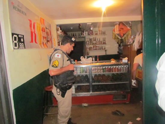 Adolescente é executado dentro de bar no Nova Vista