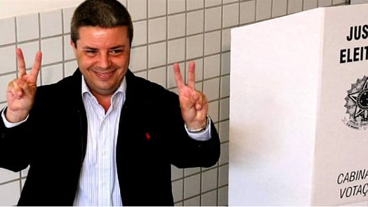 Antonio Anastasia é reeleito em Minas Gerais