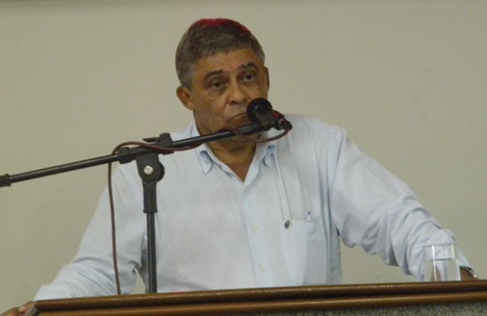 Na Câmara, secretário de Saúde diz que Prefeitura faz o possível para resolver falta de médicos
