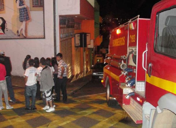 Panela esquecida no fogo quase causa incêndio em lanchonete