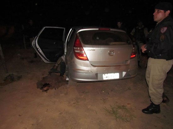 Bandidos que explodiram caixa eletrônico em Catas Altas trocam tiros com a PM e um deles é morto