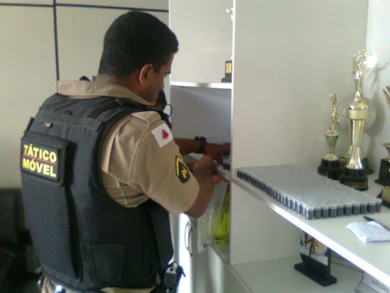 PM prende homem com 600 potes de chumbinho