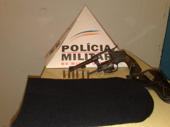 Polícia Militar prende homem acusado de ameaçar a esposa em Santa Maria de Itabira