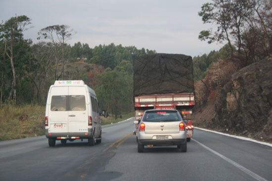 Flagrantes de imprudência na Rodovia da Morte
