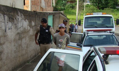 Adolescente é raptada pelo ex-namorado