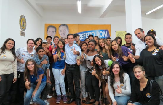 Neidson se reúne com jovens e apresenta propostas