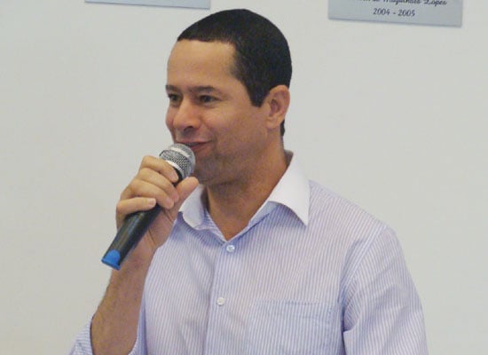 Com dificuldades no PSB, Maurício Martins vai para o PMDB
