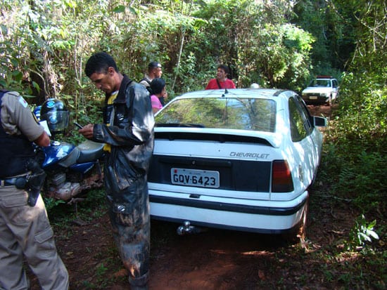 Kadett furtado antes do Natal é encontrado depenado na localidade de Palmital
