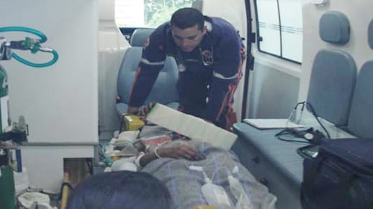 Homem tenta invadir casa e quase é morto a golpes de facão