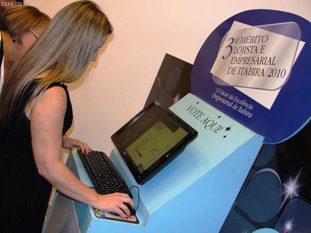 Veja o roteiro da urna de votação do Mérito Lojista Empresarial da CDL