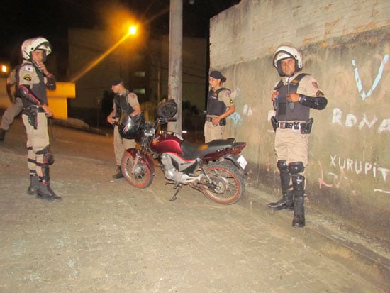 Foge da PM de moto e depois liga para dizer que foi roubado
