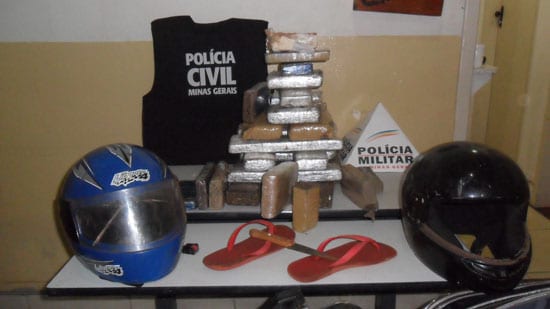 Polícias Civil e Militar apreendem 17 quilos de maconha em Barão de Cocais