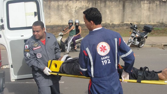 Mulher de 83 anos é atropelada na Mauro Ribeiro