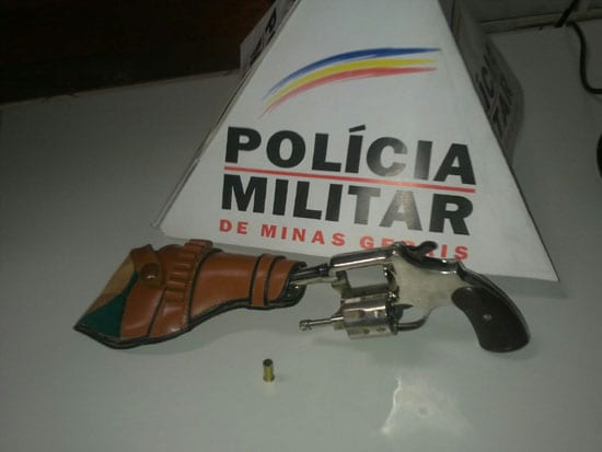 Rotam prende homem com revólver no Gabiroba