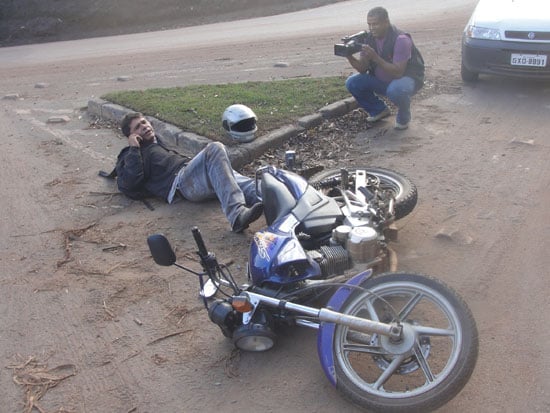 Repórter Galvani Silva sofre acidente de moto