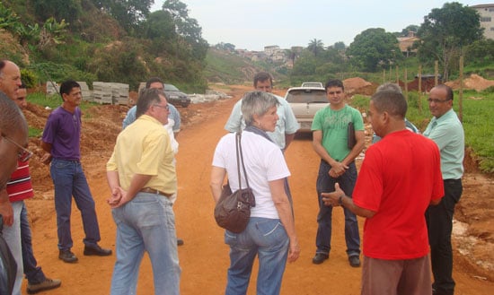 Secretário e vereadores visitam obras e ouvem líderes comunitários