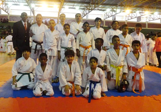 Itabiranos participam de Mineiro de Karatê e voltam com 12 medalhas
