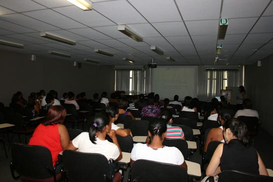 Agentes e técnicos da ESF recebem treinamento contra dengue em Monlevade