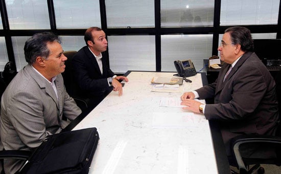 Nozinho reivindica ao vice-governador universidade e asfaltamento