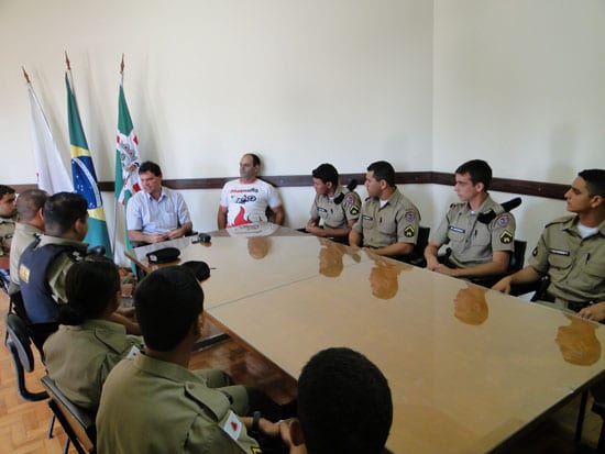 Novos soldados são apresentados a prefeito de São Domingos do Prata