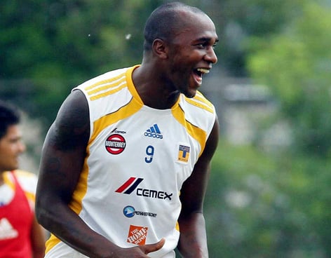 Atacante santa-mariense acerta com Atlético-PR