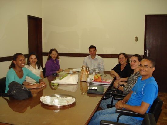 Amepi e Uemg começam a discutir projeto Universidade Itinerante