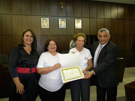 Núcleo de Professores Aposentados de Monlevade recebe homenagens pelos seus 24 anos