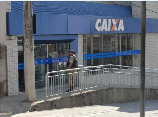 Suspeita de “chupa cabra” em terminal bancário movimenta efetivo da PM