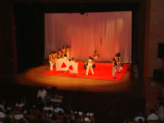 Reprise da II Mostra de Educação Integral lota teatro da FCCDA