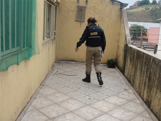 Bandidos invadem e roubam kitinet no Centro