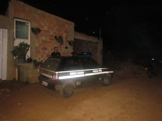 Jovem sai de igreja e é baleado por causa de dívida de R$12