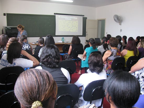Santa Bárbara capacita educadores para aplicação do Proava 2010