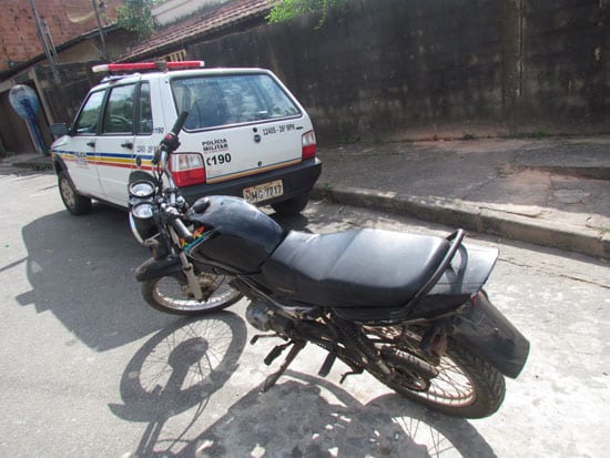 Moto furtada durante a madrugada é encontrada no São Cristóvão