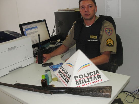 Rocca apreende espingarda polveira no Laboreaux