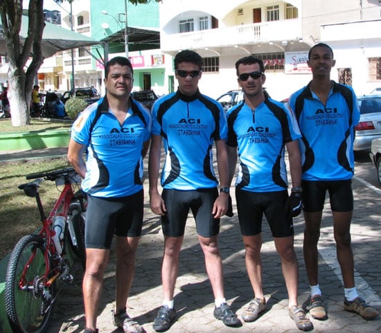 Ciclistas de Itabira vencem prova em Alvinópolis