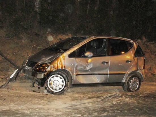 “Vacilei”, diz motorista após capotar Mercedes