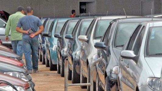 Veja prós e contras de comprar carro zero em dezembro e em janeiro