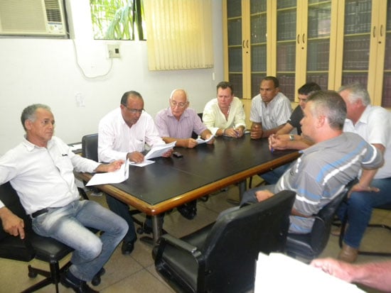 Reunião de comissões libera projeto de reajuste dos servidores para votação