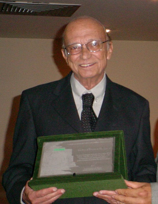 Morre o padre Antônio Henriques, de Monlevade