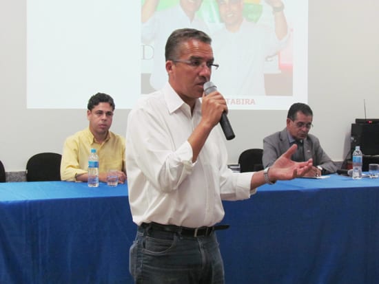Damon também se compromete em construir o novo fórum de Itabira