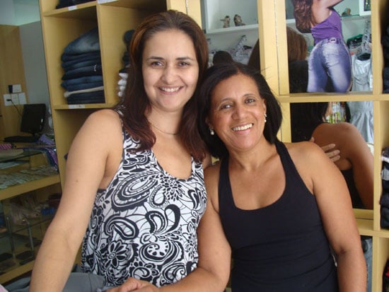 Lojistas já contratam profissionais para trabalhar no Natal