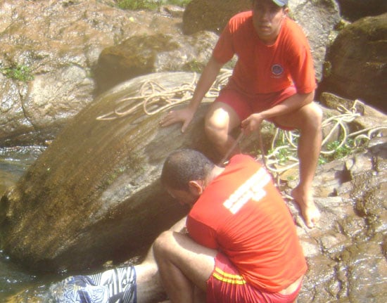 Jovem de 25 anos morre afogado na Cachoeira Alta em Ipoema