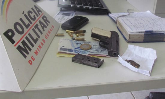 Homem tenta estrangular a companheira e acaba preso pela polícia